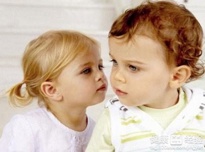 出现儿童抽动症有哪些特征